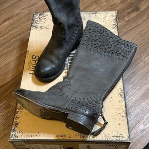 Corral Black Textured Heeled Boots